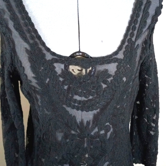 Ultra Flirt Sz M Black Lace Blouse,curved bottom, Longsleeves - Picture 2 of 5